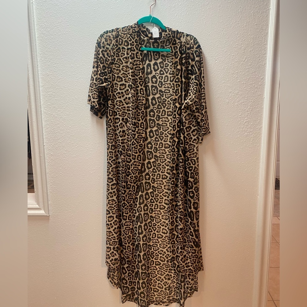 NWT Womans OSFM Crazy Train leopard print thingy